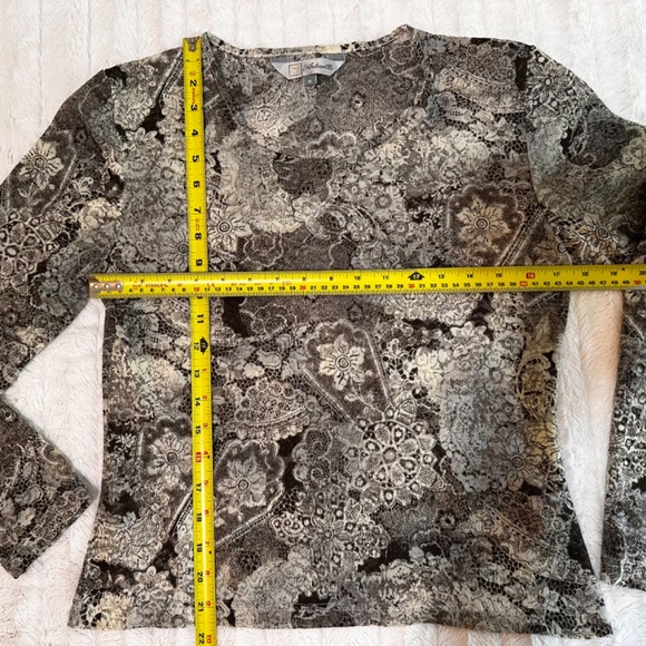 Antonella Lace Knit Pullover; Women's Size Medium (6-8) - Picture 9 of 10